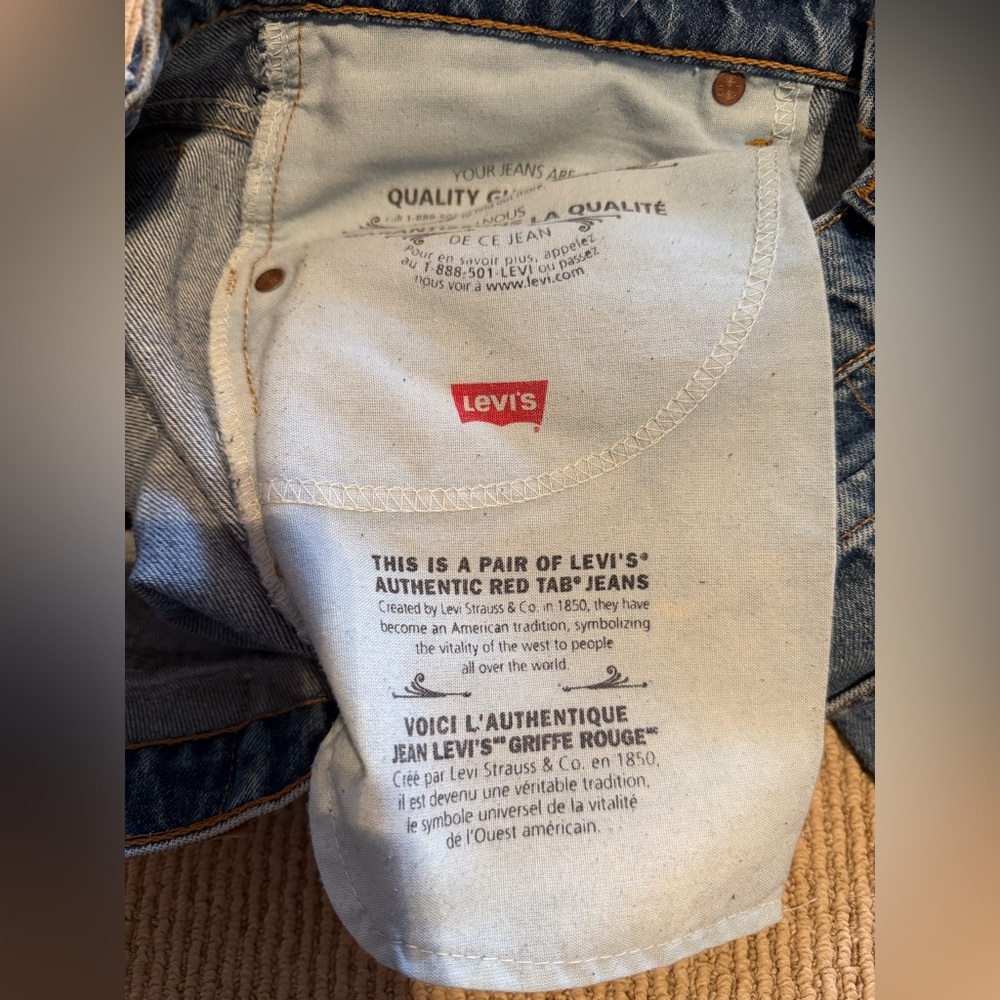 Vintage 516 Levi’s Blue Jeans 34X32. Unisex. Made in Canada. - Picture 6 of 8